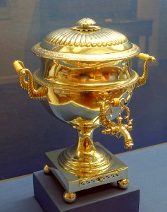 Samovar by Georg Stephan Dorffer, Wurzburg, between 1771-1824 - Mainfränkisches Museum - Würzburg, Germany - DSC04536