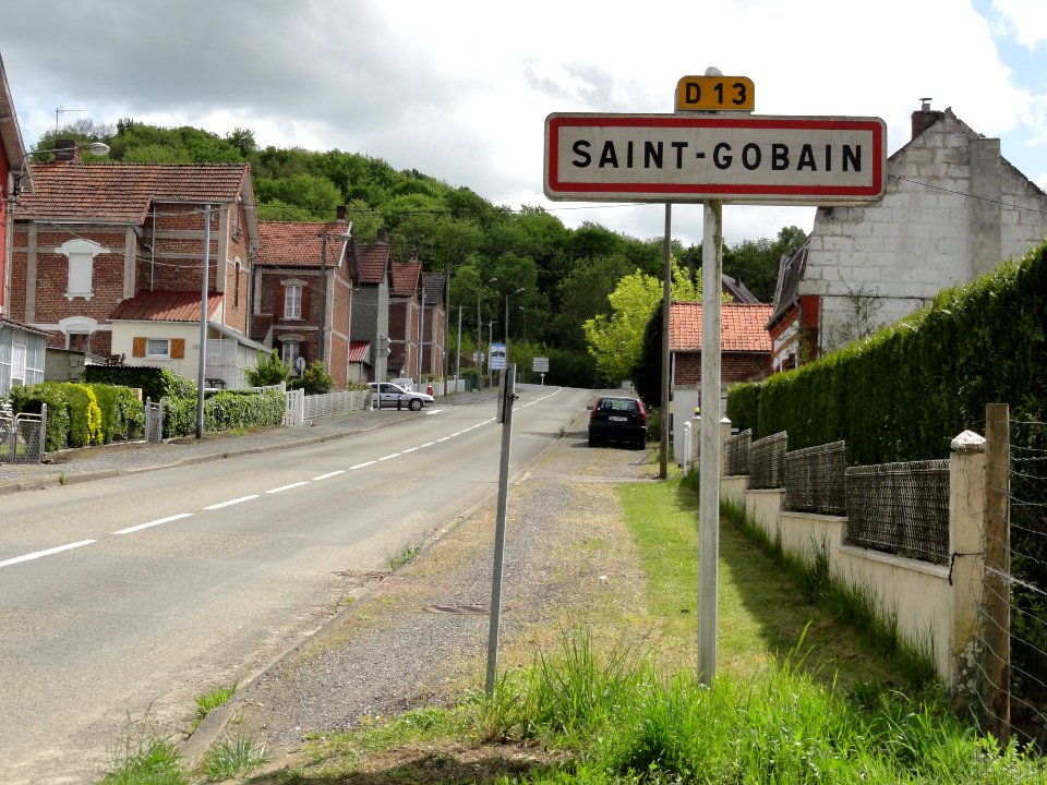 Saint-Gobain (Aisne) city limit sign