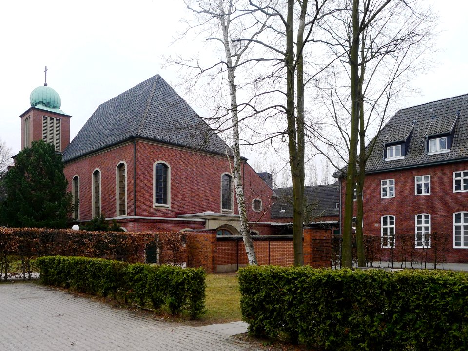 Salvatorkirche mit Krankenhaus