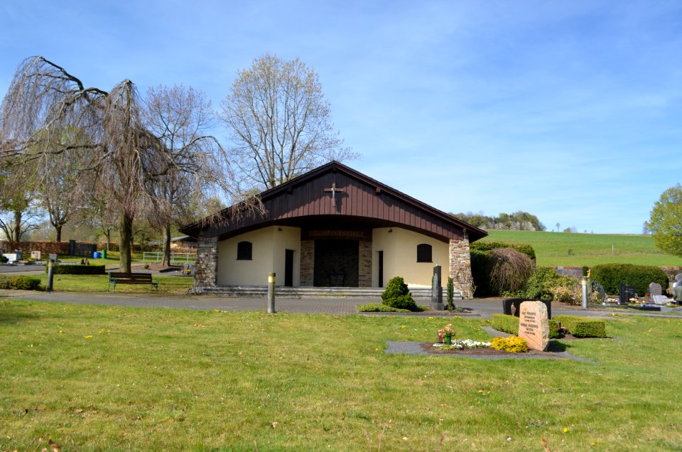 Salz, Friedhof, Trauerhalle