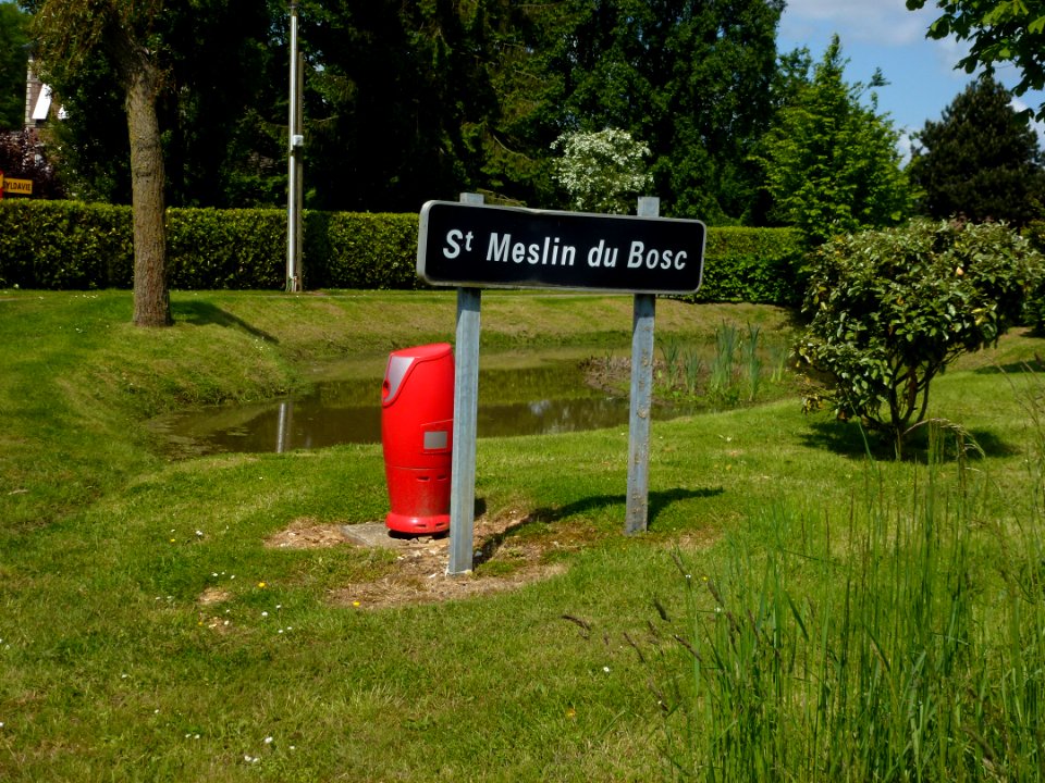Saint-Meslin-du-Bosc (Eure, Fr) city limit sign