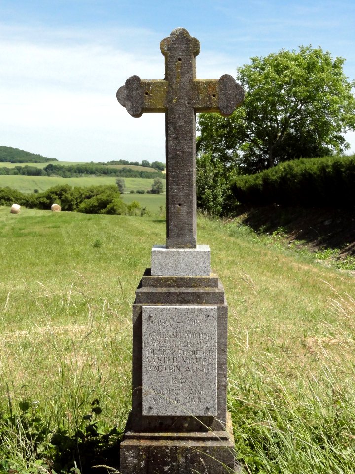 Saint-Médard (Moselle) croix de chemin