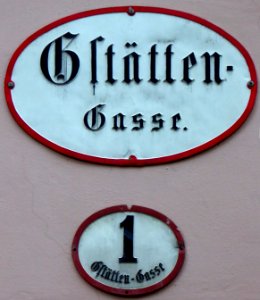 Salzburg, Straßenschild Gstättengasse, 1