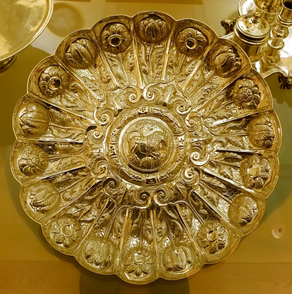 Salver, Rome, Italy, c. 1709, silver - Museu Nacional de Soares dos Reis - Porto, Portugal - DSC00512