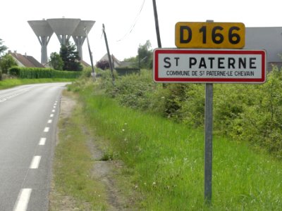 Saint-Paterne (Sarthe) entrée