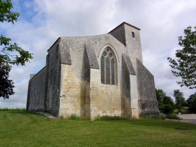 Saint-Léger (Charente-Maritime) église chevet PA00105197