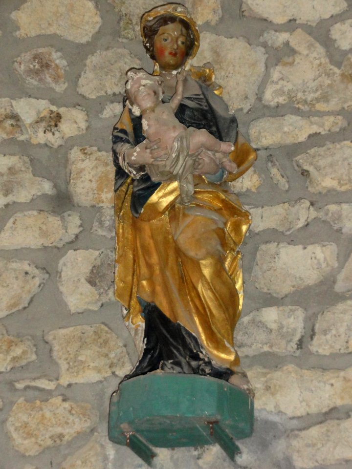 Saint-Maurice-près-Pionsat (Puy-de-Dôme) église statue vierge à l'enfant