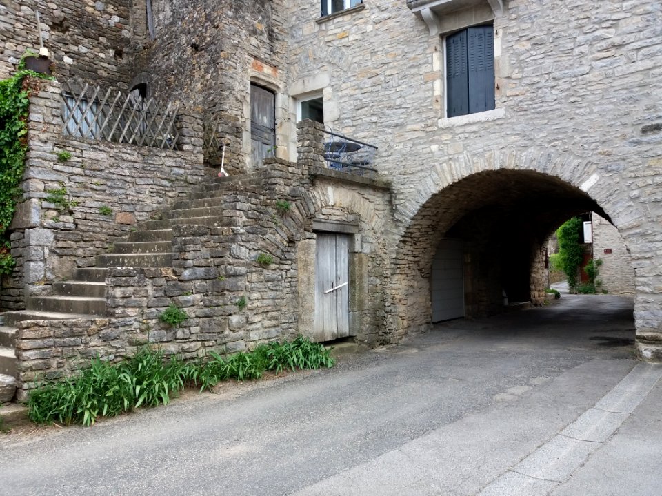 Saint-Maurice d'Ardèche - Rue au centre du village