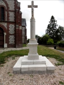 Saint-Martin-aux-Arbres (Seine-Mar.) croix du cimetière