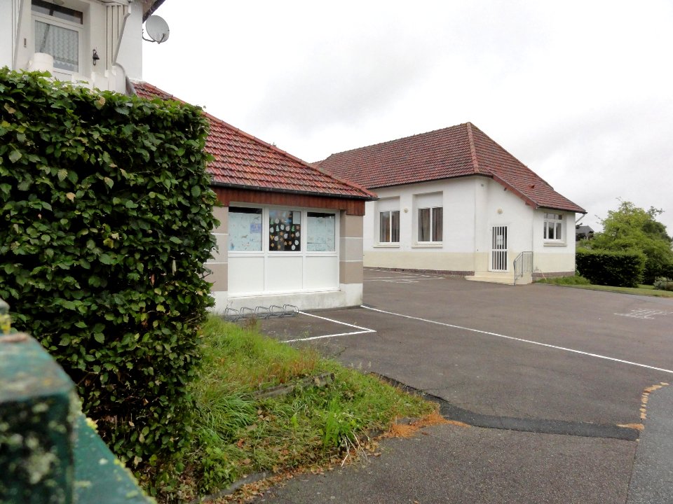 Saint-Maclou-la-Brière (Seine-Mar.) salle polyvalente