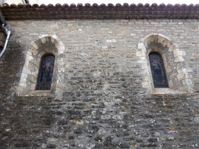 Saint-Maurice d'Ardèche - Vitraux de l'église de l'exterieur