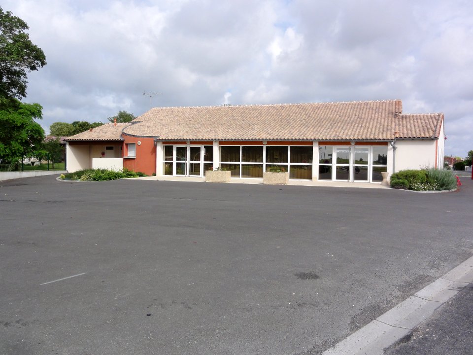 Saint-Léger (Charente-Maritime) salle polyvalente