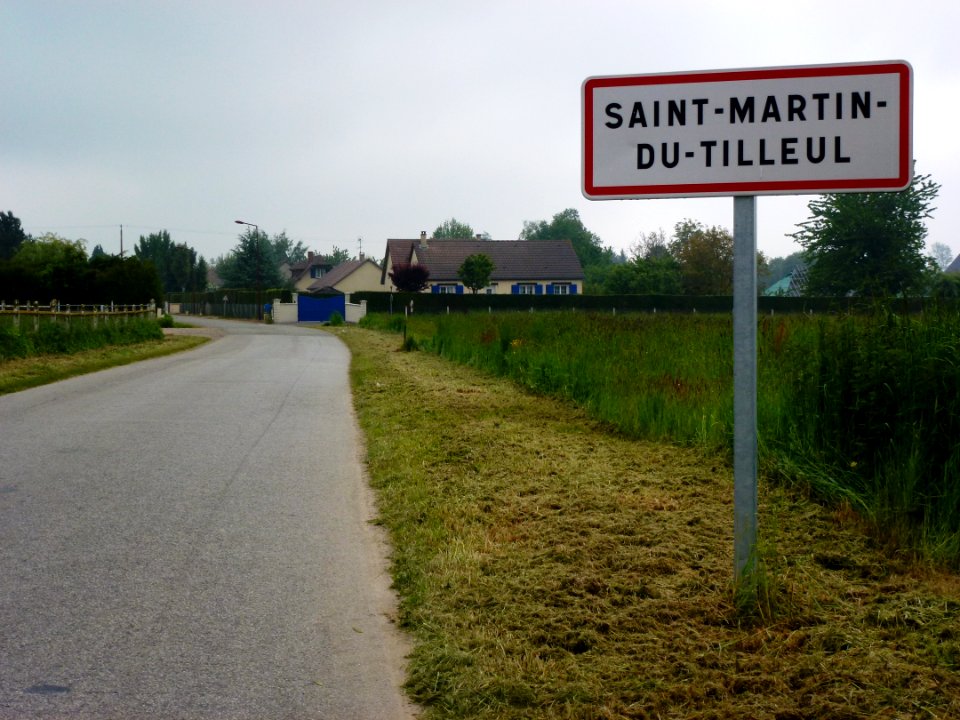 Saint-Martin-du-Tilleul (Eure) city limit sign