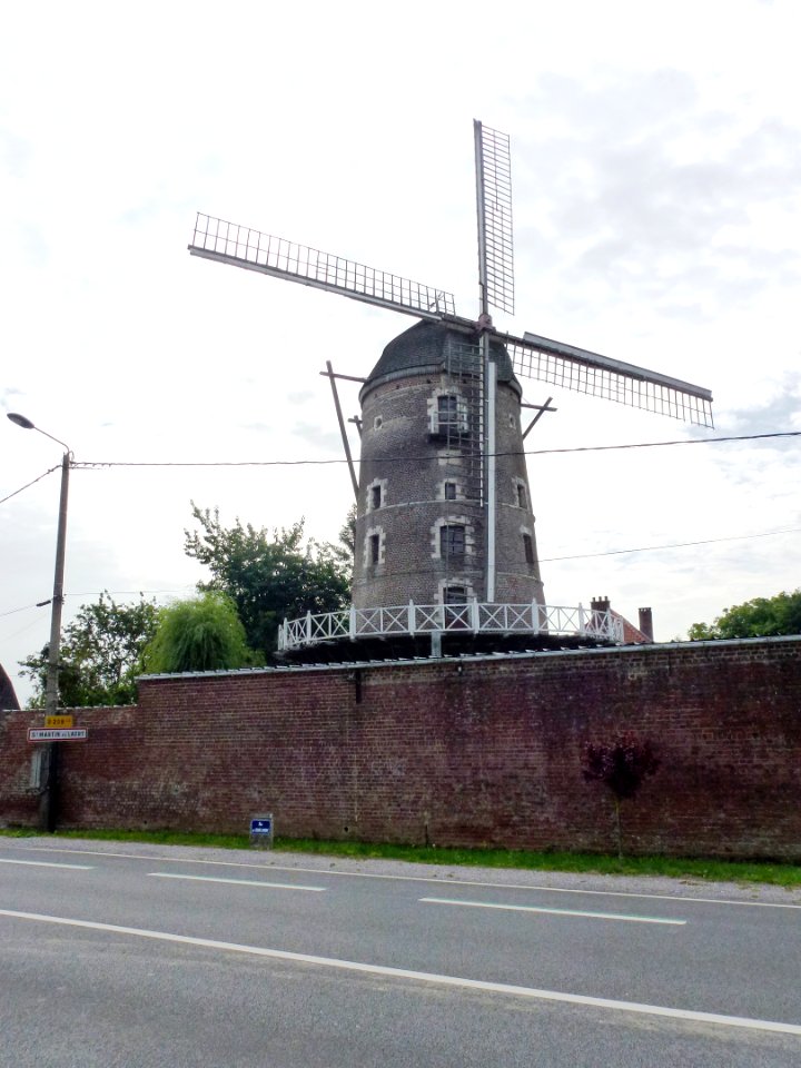 Saint-Martin-au-Laërt (Pas-de-Calais, Fr) moulin PA62000046 (01)