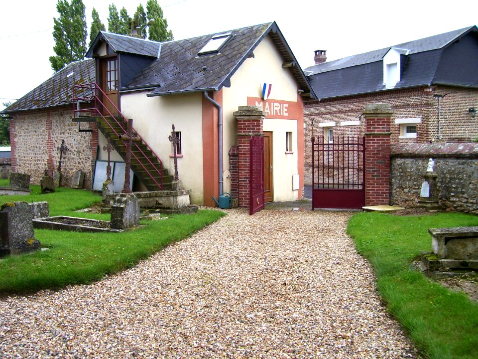 Saint-Pierre-de-Salerne mairie