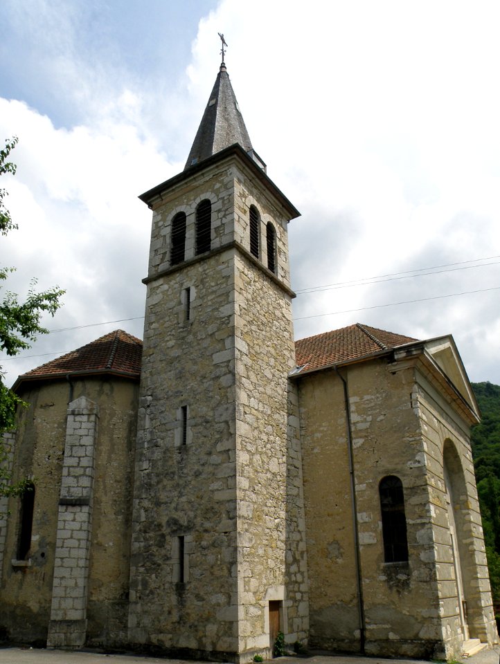 Saint-Jean-de-Chevelu Église Saint-Jean-Baptiste 1