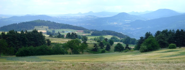 Saint-Maurice-de-Roche, panorama vers les Monts du Vélay