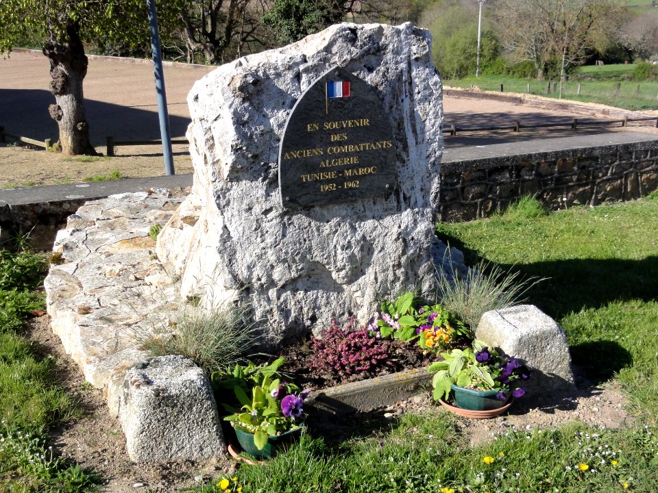 Saint-Maurice-près-Pionsat (Puy-de-Dôme) monument Algérie-Tunisie-Maroc