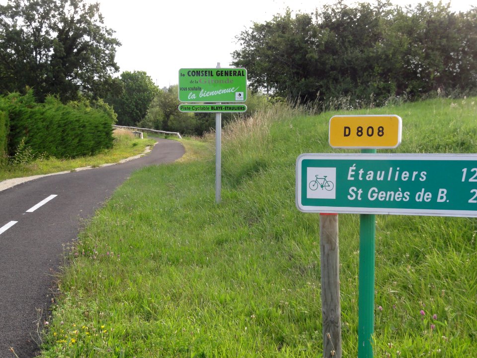 Saint-Martin-Lacaussade (Gironde) piste cyclabe