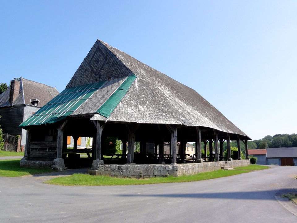 Saint-Jean-aux-Bois (Ardennes) Halles