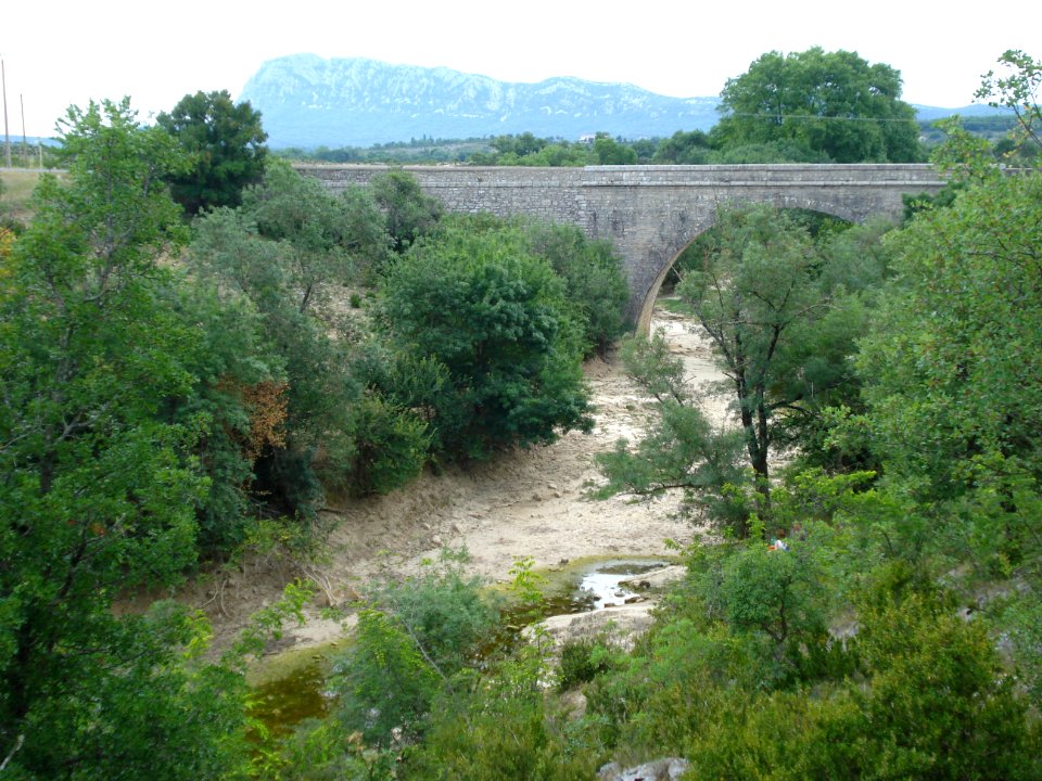 Saint-Martin-de-Londres, pont sur le Lamalou