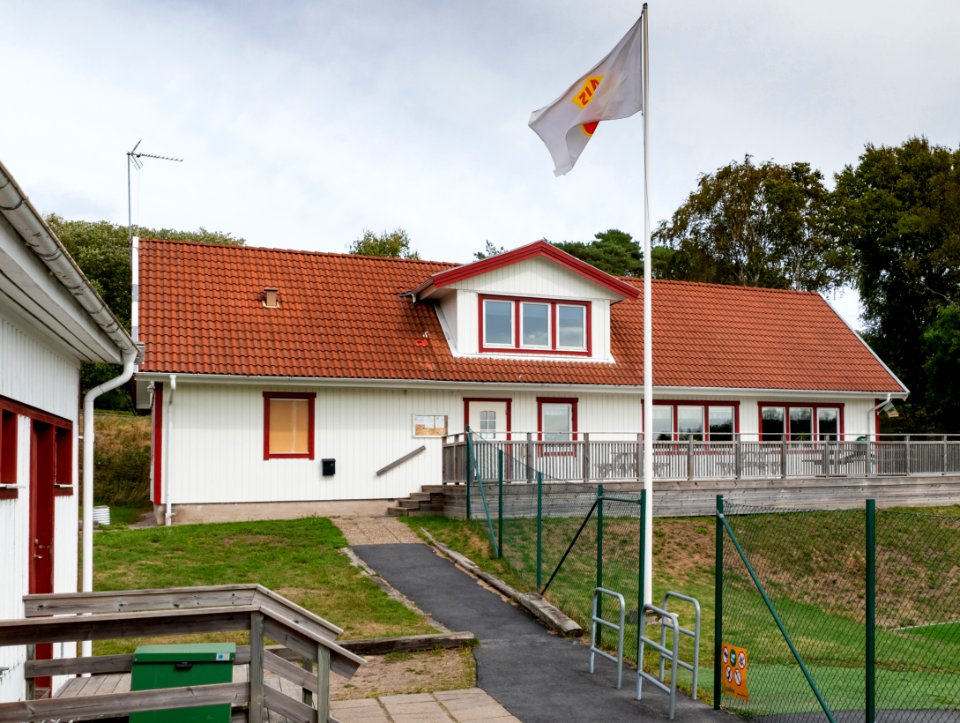 SAIS club house at Brastad arena