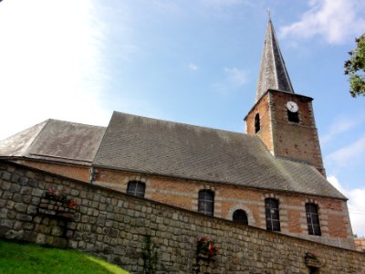 Saint-Martin-sur-Écaillon (Nord, Fr) église, vue latérale