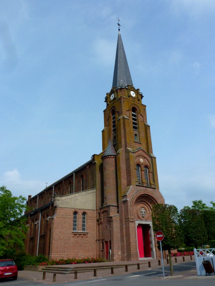Saint-Sylvestre-Cappel (Nord, Fr) église, façade sud