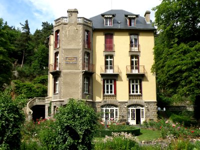Saint-Nectaire-le-Bas Castel Marguerite.psd