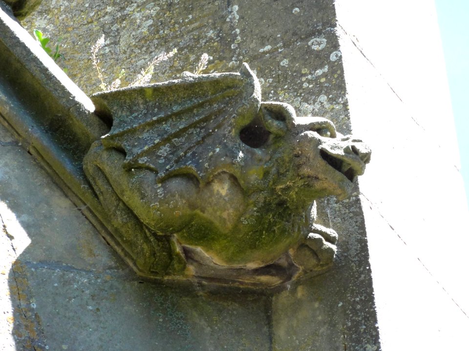 Saint-Médard (Moselle) église, gargouille sculpté A