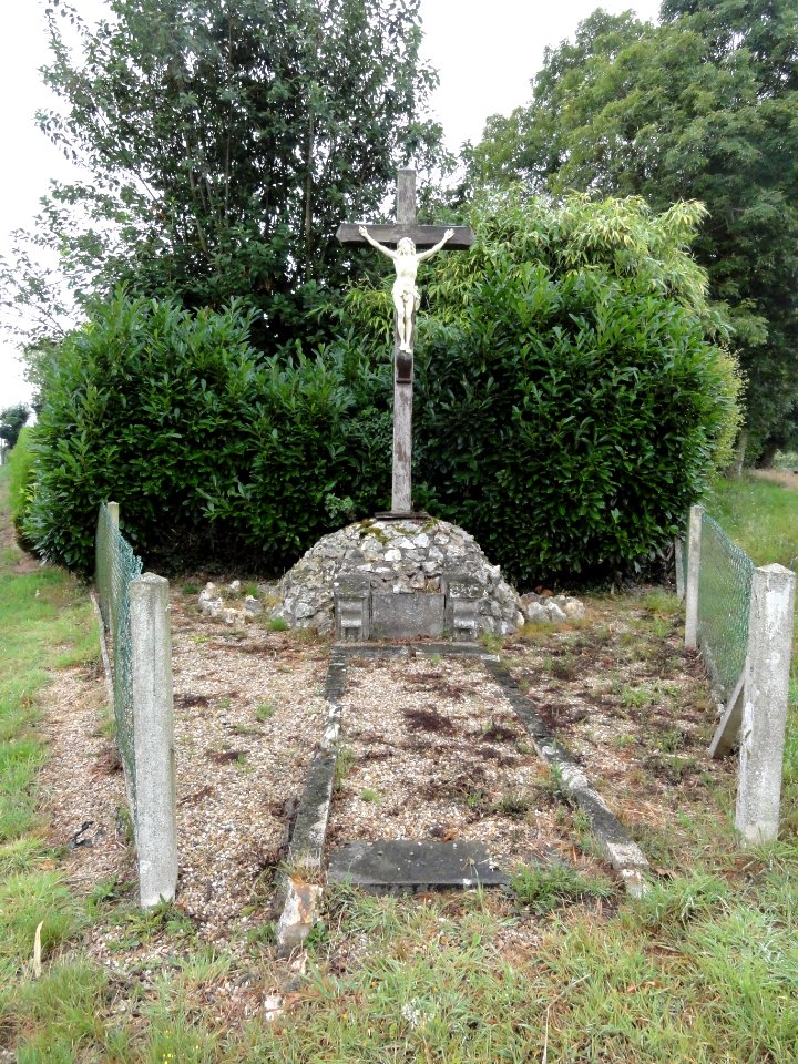Saint-Maclou-la-Brière (Seine-Mar.) Croix de chemin