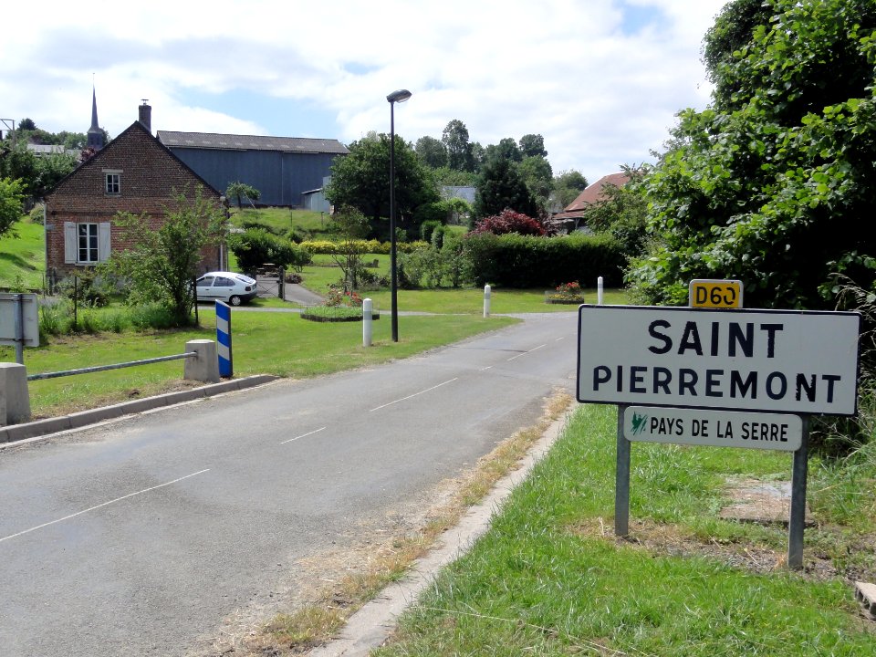 Saint-Pierremont (Aisne) city limit sign