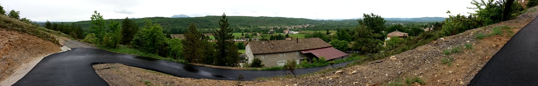 Saint-Maurice d'Ardèche - Panorama sur le Massif central depuis une nouvelle route