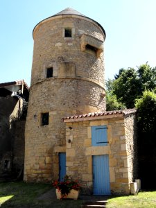 Saint-Pancré (Meurthe-et-M.) la tour du château