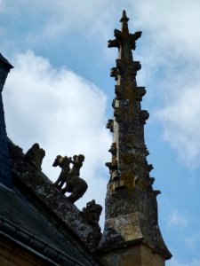 Saint-Marcel (Ardennes) église, pignon de la façade, detail A (verso)