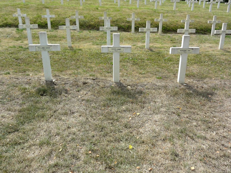 Saint-Rémy-la-Calonne (Meuse) nécropole nationale (06) trois tombes de la compagnie d'Alain-Fournier