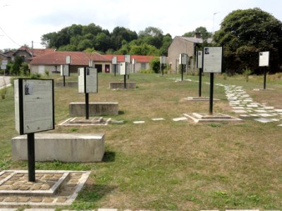 Saint-Rémy-la-Calonne (Meuse) jardin littéraire (02)