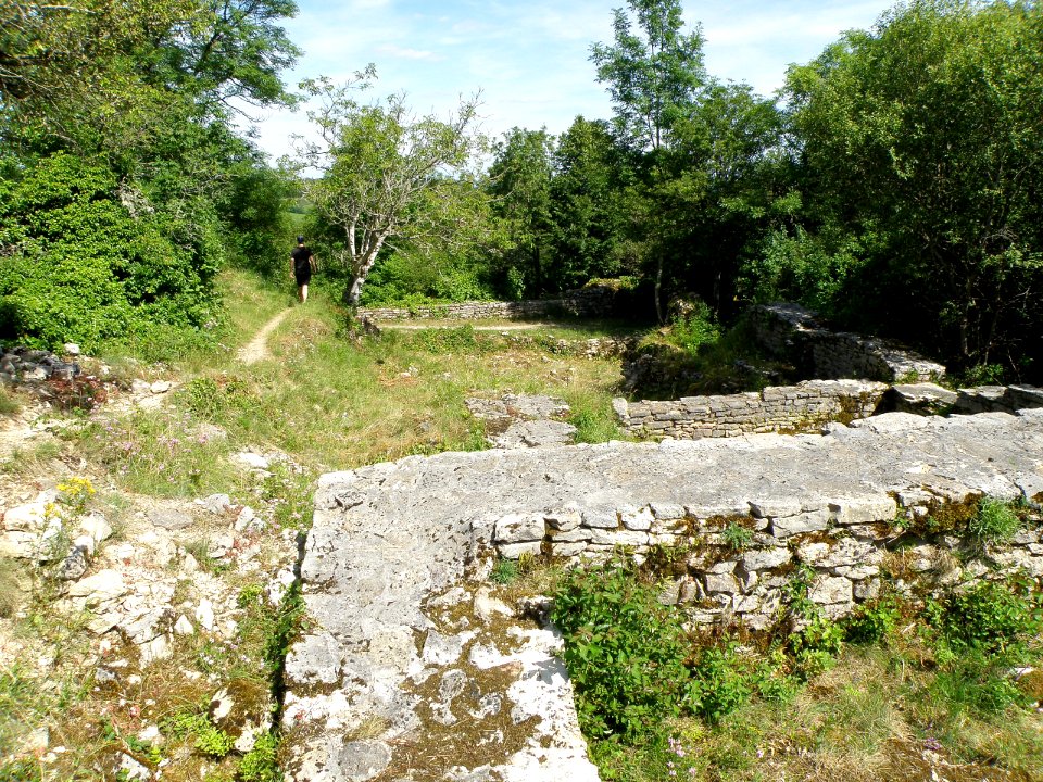 Saint-Romain Ruines 2