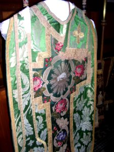 Saint-Pierre-de-Salerne chasuble
