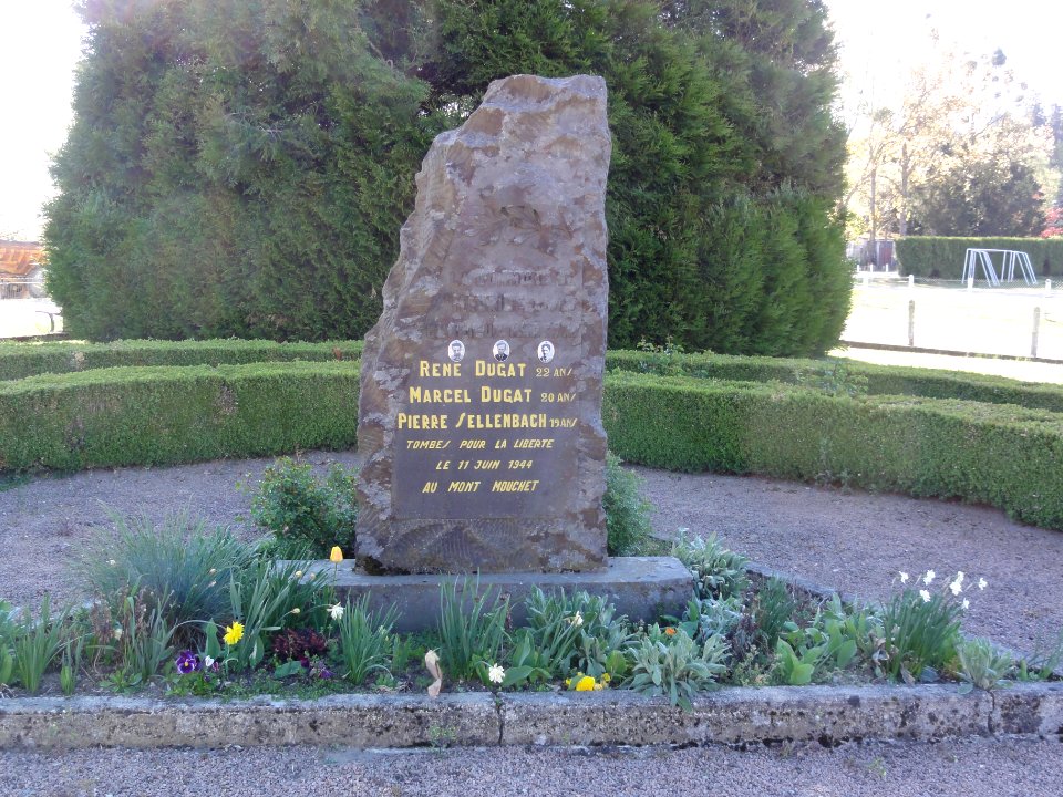 Saint-Maurice-près-Pionsat (Puy-de-Dôme) monument Mont Mouchet
