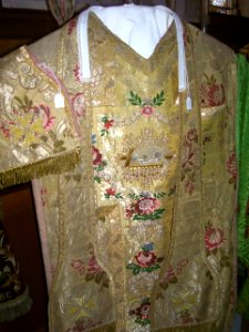 Saint-Pierre-de-Salerne chasuble2