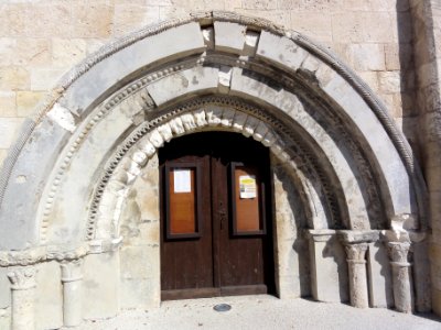 Saint-Martin-Lacaussade (Gironde) église, porche