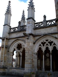 Saint-Père (Yonne, Fr), porche de l'église