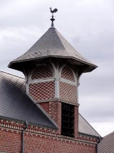 Saint-Simon (Aisne) tourelle-pigeonnier sur une grange