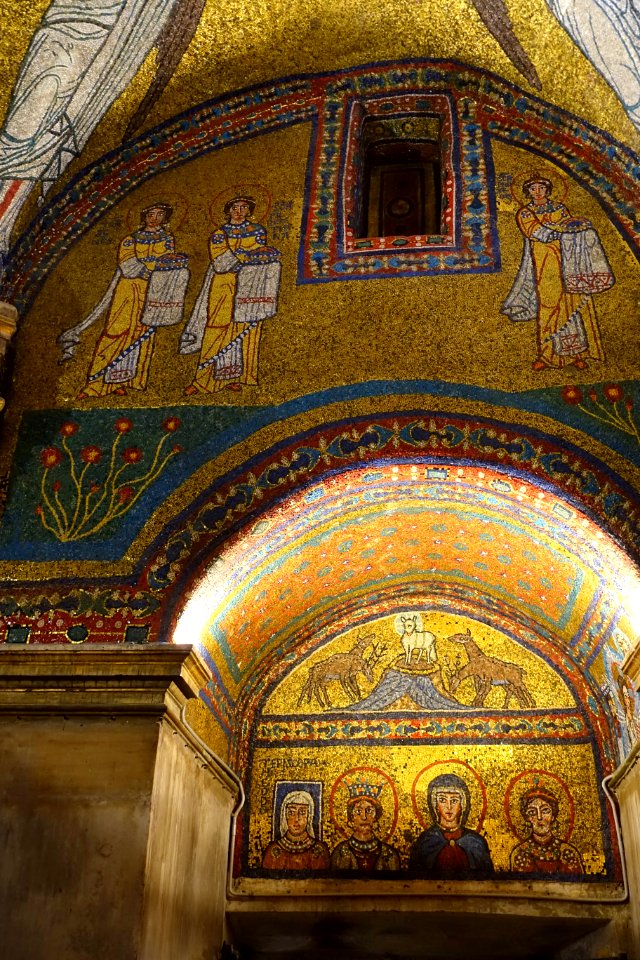 Saints Agnes, Praxedes and Pudentiana - Santa Prassede - Rome, Italy - DSC05753