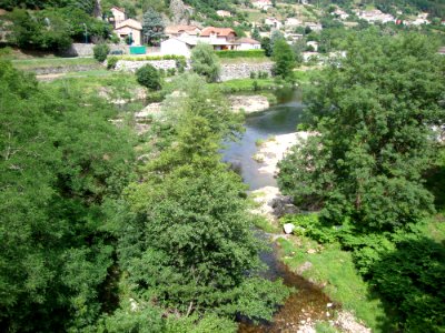 Saint-t.Sauveur-de-Montagut (Ardèche, Fr) la Glueyre débouchant dans l'Eyrieux photo