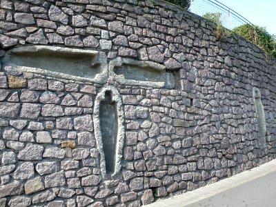 Saint-Nectaire Tombes muraille