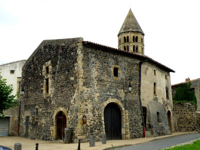 Saint-Saturnin Place de l'Ormeau2