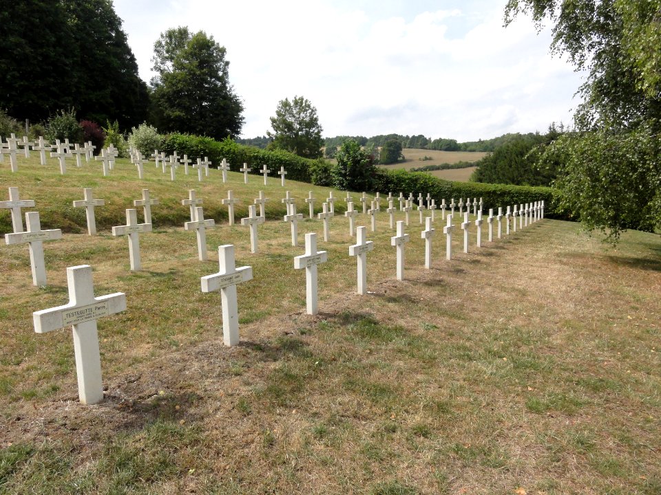 Saint-Rémy-la-Calonne (Meuse) nécropole nationale (03) les tombes de la compagnie d'Alain-Fournier