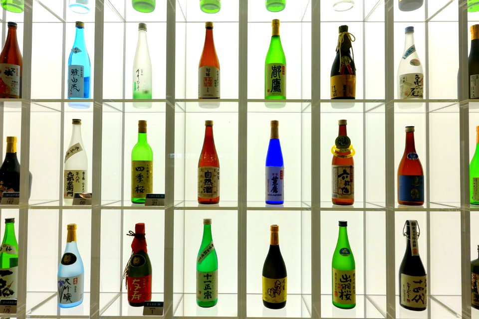 Sake bottle display - Food and Agriculture Museum - Setagaya, Tokyo, Japan - DSC09741